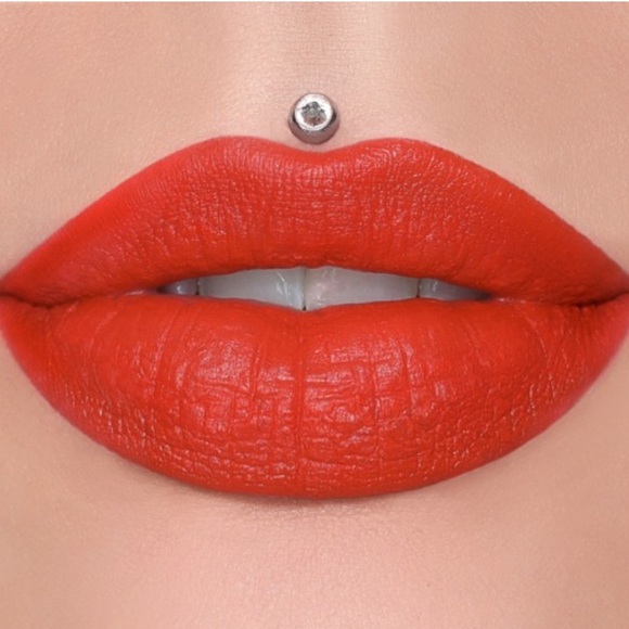 JEFFREE STAR COSMETICS Velvet Trap Lipstick Shade Fire Starter - Picture 1 of 6